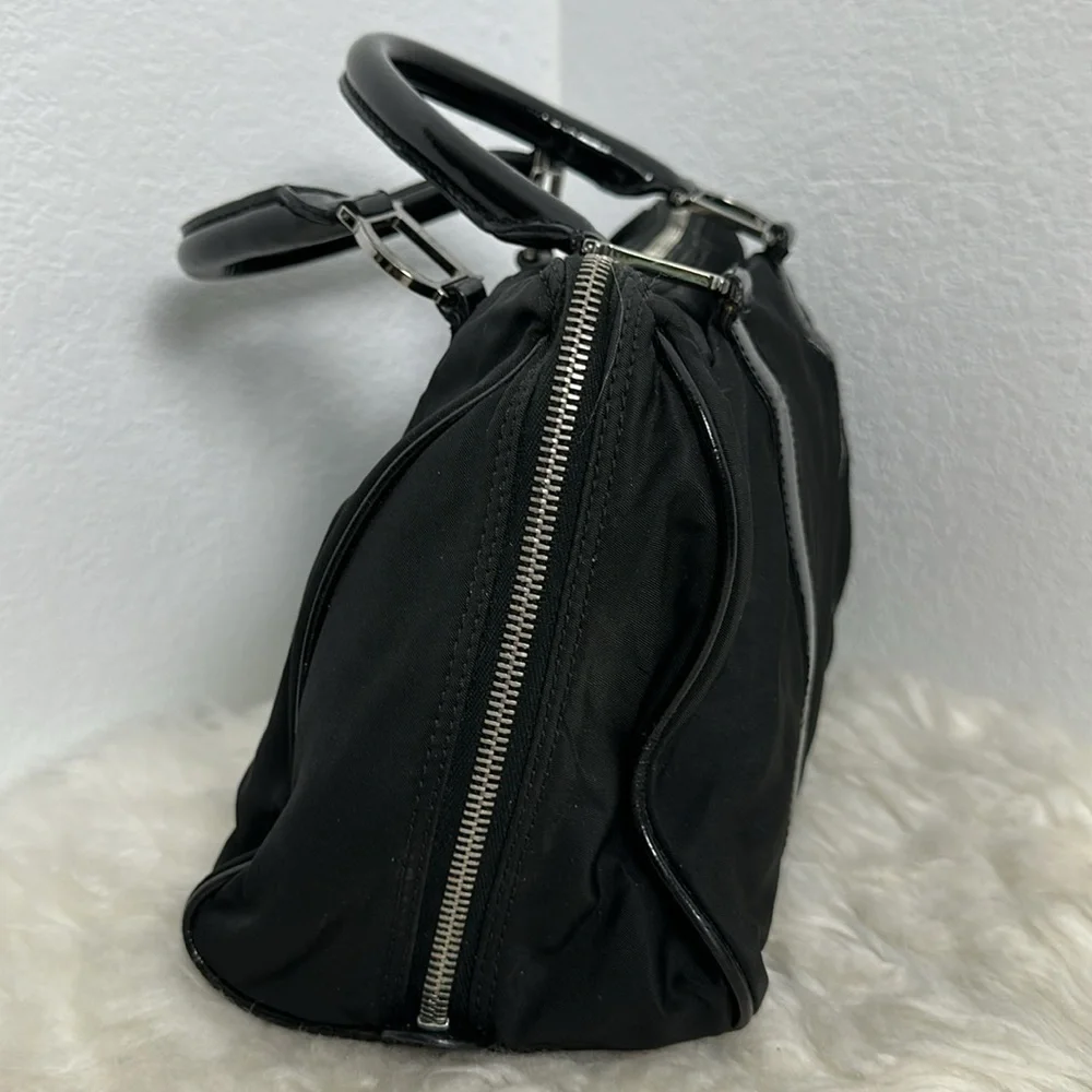 💯 Authentic Dior Handbag🍀 - Picture 11 of 17